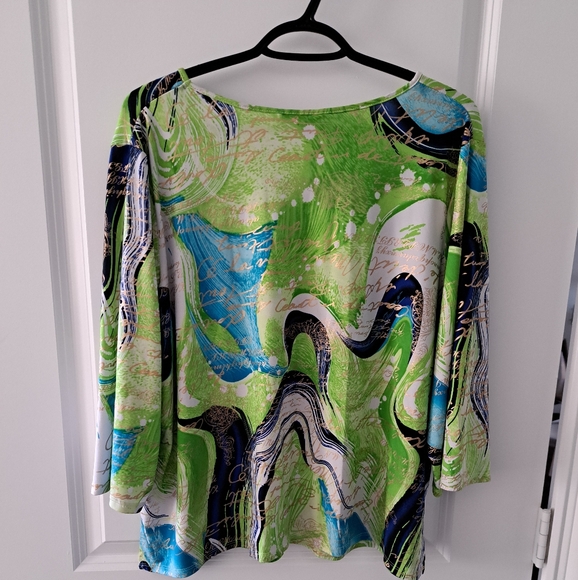 TanJay polyester, spandex pull on shirt. Multicolored, size 18W/1X - Picture 2 of 5